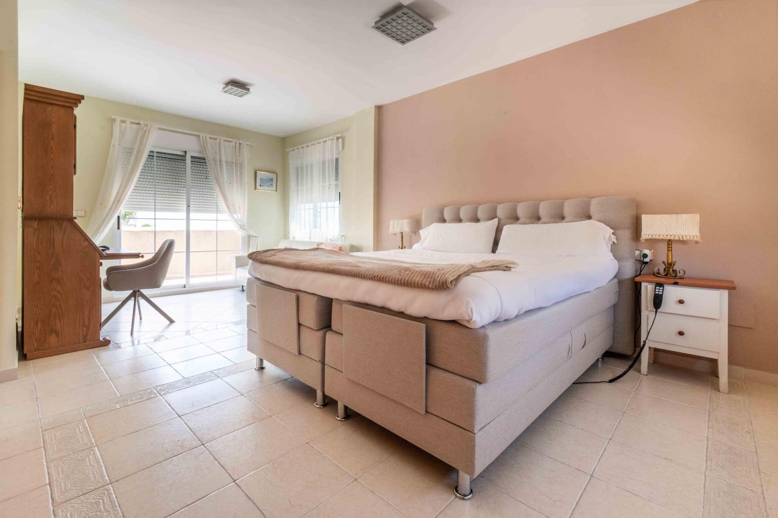 4 Zimmer Villa zu vermieten in Polop mit Pool Garage - 3.500 € (Ref: 8059458)