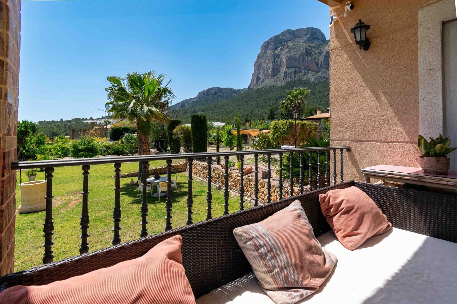 4 Zimmer Villa zu vermieten in Polop mit Pool Garage - 3.500 € (Ref: 8059458)