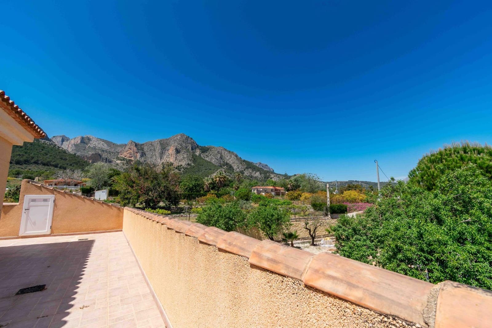4 Zimmer Villa zu vermieten in Polop mit Pool Garage - 3.500 € (Ref: 8059458)