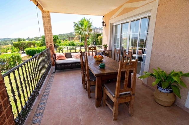 4 makuuhuone Huvila vuokrattavana paikassa Polop mukana uima-altaan 
autotalli - 3 500 € (Ref: 8059458)