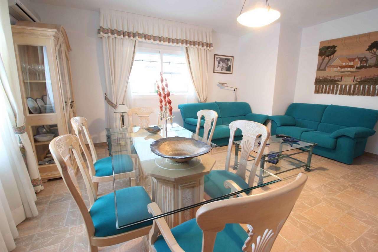 9 bedroom Villa for sale in Altea with garage - € 850,000 (Ref: 8059466)