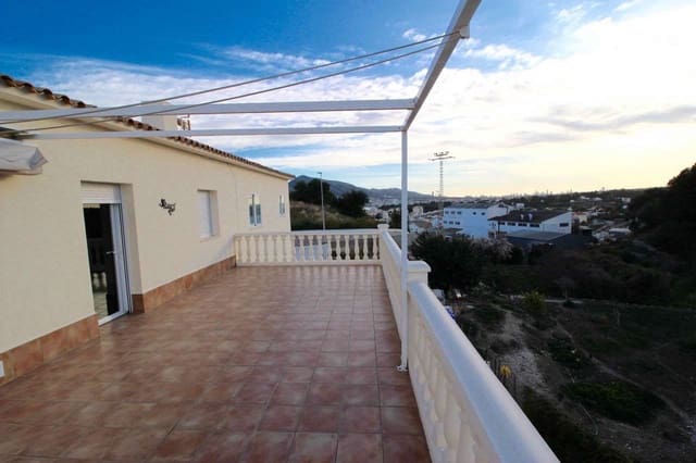 9 soverom Villa til salgs i Altea med garasje - € 850 000 (Ref: 8059466)