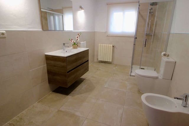 9 soverom Villa til salgs i Altea med garasje - € 850 000 (Ref: 8059466)