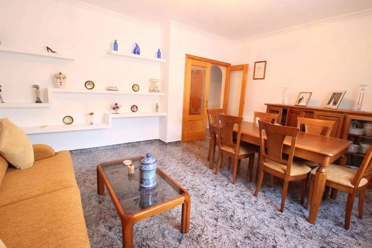 9 bedroom Villa for sale in Altea with garage - € 850,000 (Ref: 8059466)