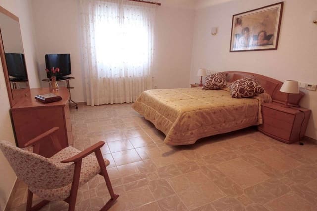 9 soverom Villa til salgs i Altea med garasje - € 850 000 (Ref: 8059466)