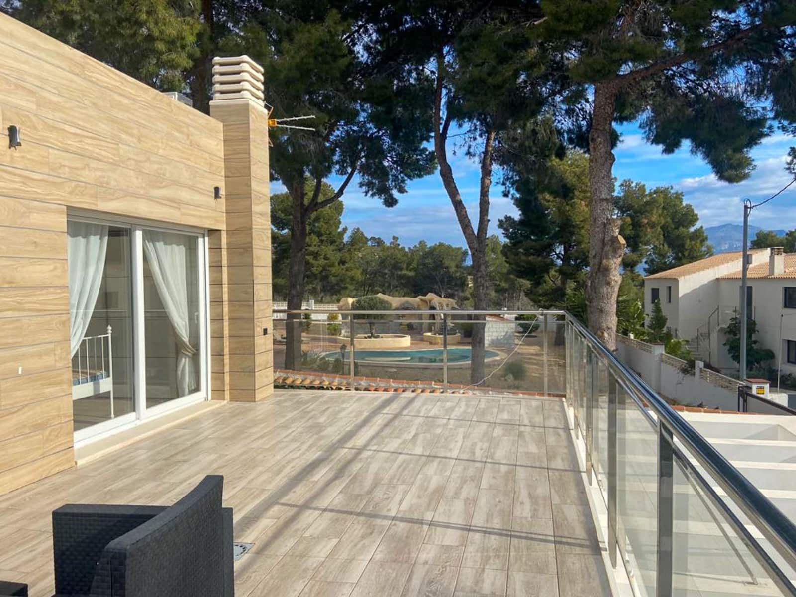 4 Zimmer Villa zu verkaufen in La Nucia mit Pool Garage - 586.000 € (Ref: 8059480)