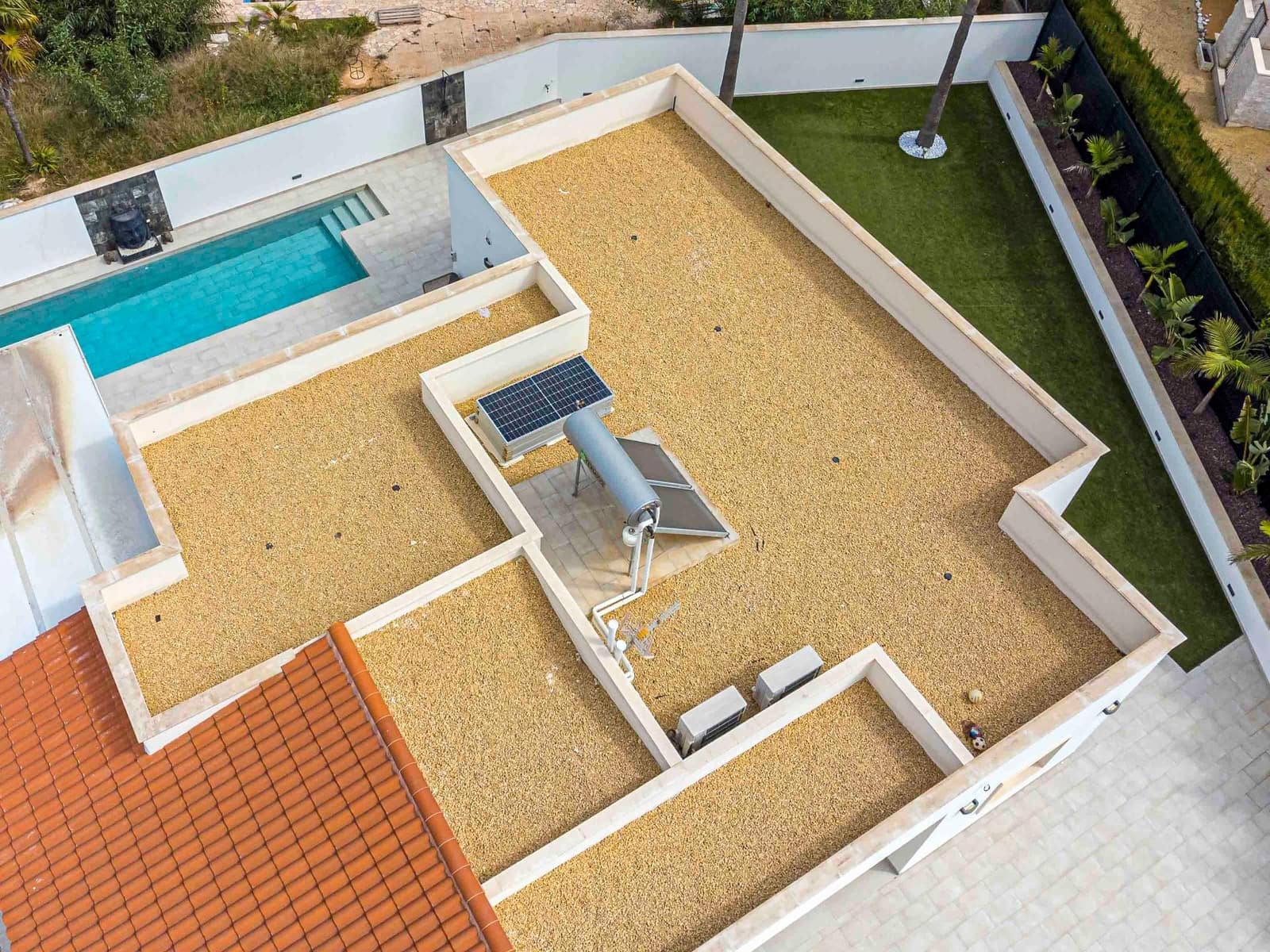 4 bedroom Villa for sale in Albir with pool garage - € 975,000 (Ref: 8059482)