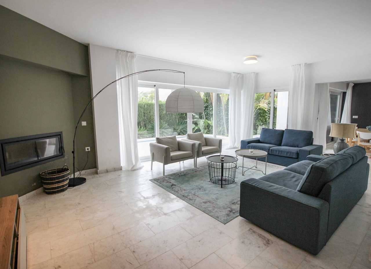 4 Zimmer Villa zu verkaufen in Albir mit Pool Garage - 950.000 € (Ref: 8059483)