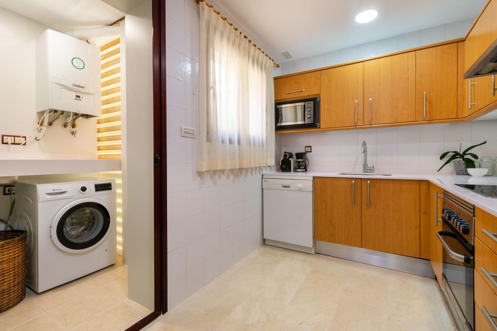 1 soveværelse Lejlighed til leje i Albir med swimmingpool - € 2.500 (Ref: 8059530)