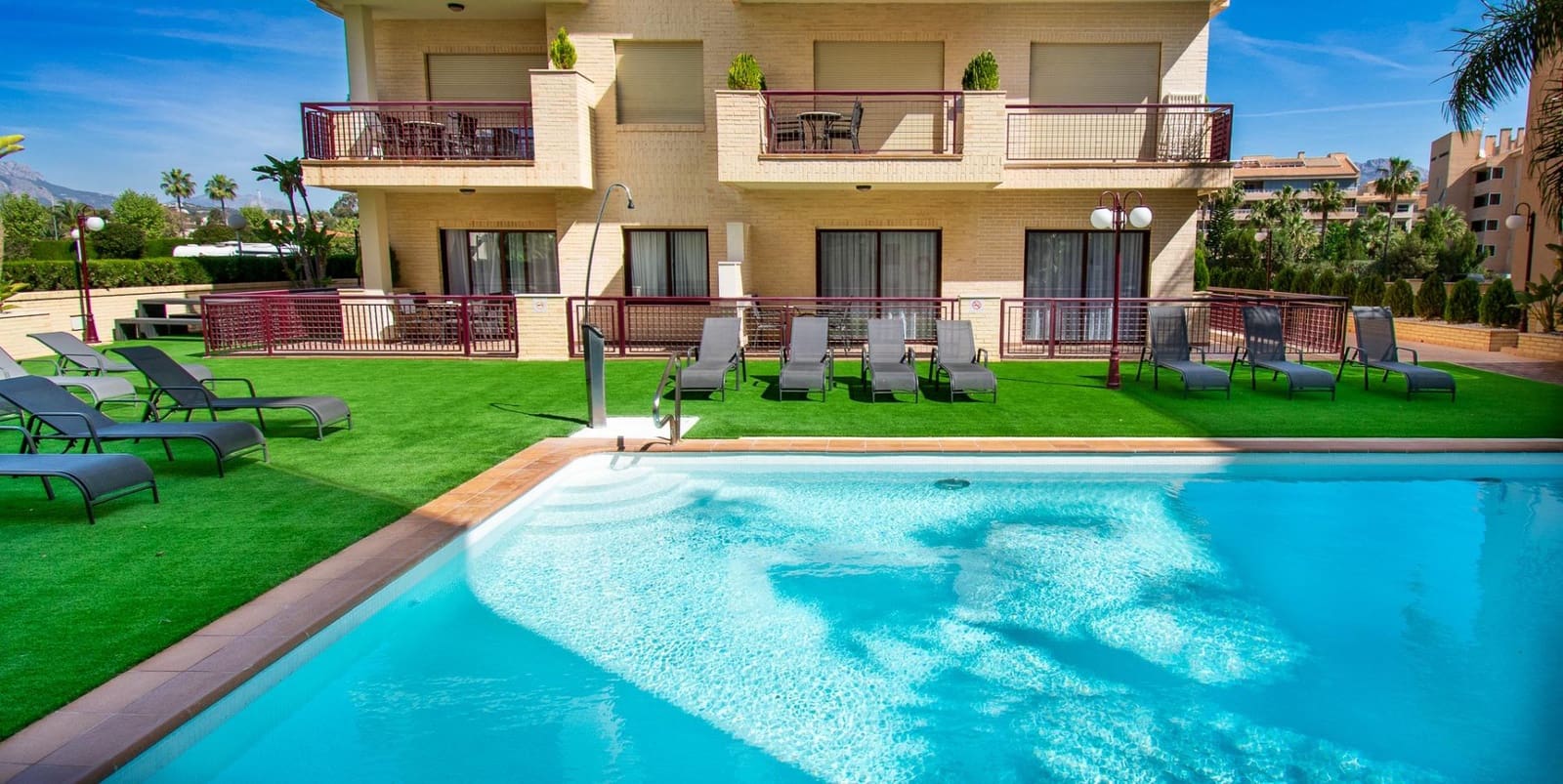 1 soveværelse Lejlighed til leje i Albir med swimmingpool - € 2.500 (Ref: 8059530)