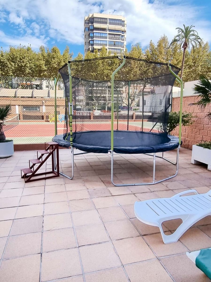4 soverom Leilighet til salgs i Benidorm med svømmebasseng garasje - € 1 000 000 (Ref: 8059532)