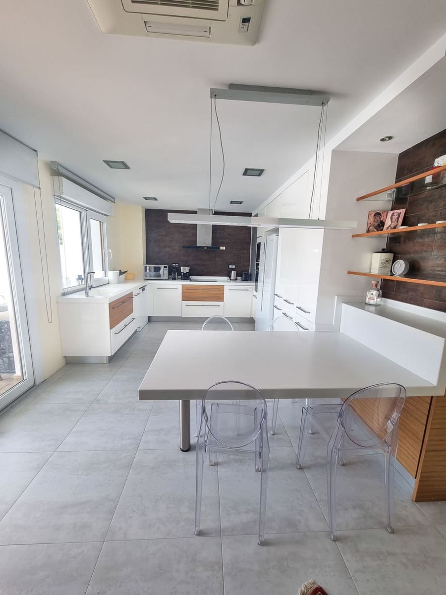 7 soveværelse Villa til salg i Altea med swimmingpool garage - € 1.990.000 (Ref: 8059543)