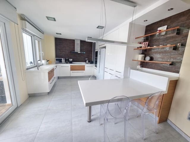 7 soverom Villa til salgs i Altea med svømmebasseng garasje - € 1 990 000 (Ref: 8059543)