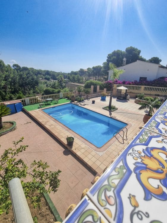 Chalet de 3 habitaciones en Alfaz del Pi / L'Alfàs del Pi en venta con piscina garaje - 430.000 € (Ref: 8059580)