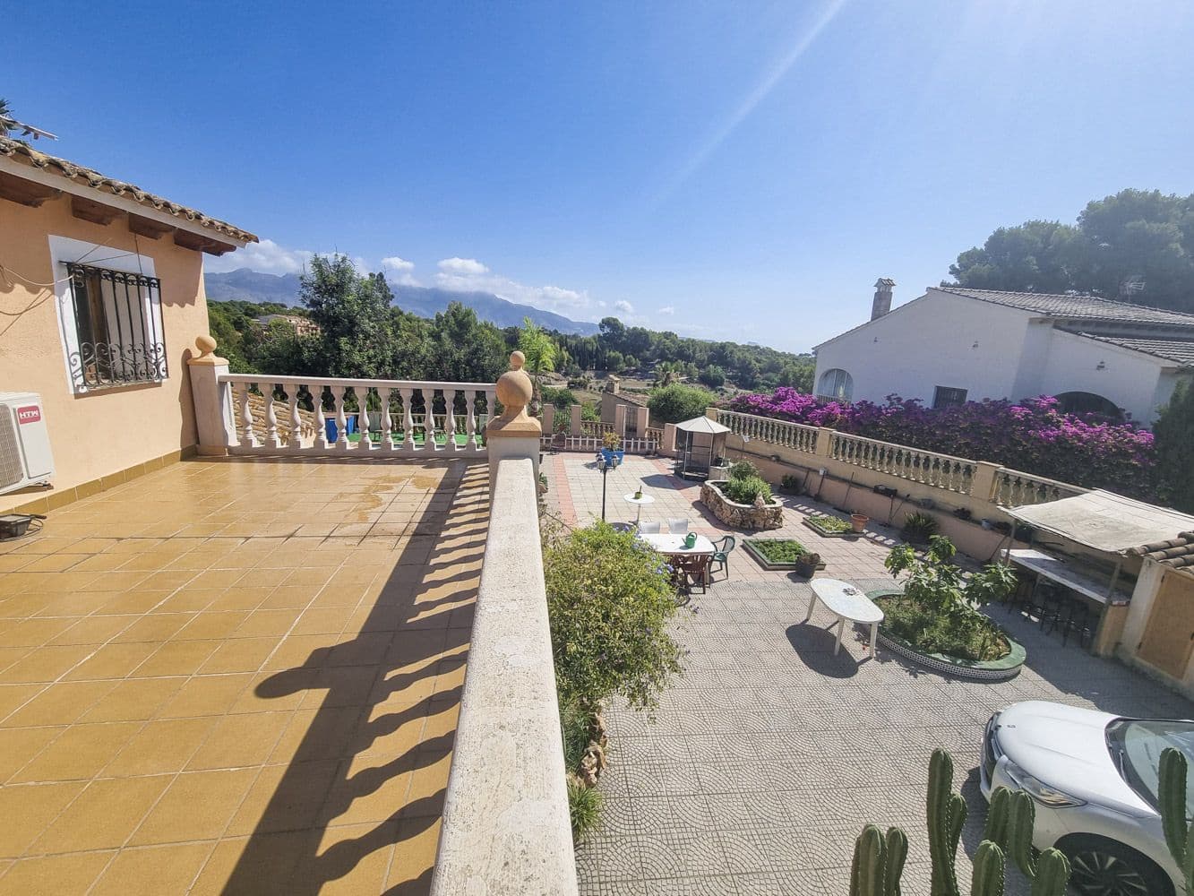 Chalet de 3 habitaciones en Alfaz del Pi / L'Alfàs del Pi en venta con piscina garaje - 430.000 € (Ref: 8059580)