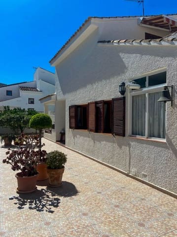 5 bedroom Villa for sale in Benidorm with pool garage - € 745,000 (Ref: 8059585)