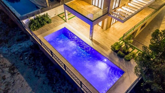 3 bedroom Villa for sale in Finestrat with pool garage - € 800,000 (Ref: 8059594)