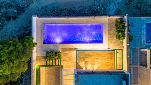 3 bedroom Villa for sale in Finestrat with pool garage - € 800,000 (Ref: 8059594)