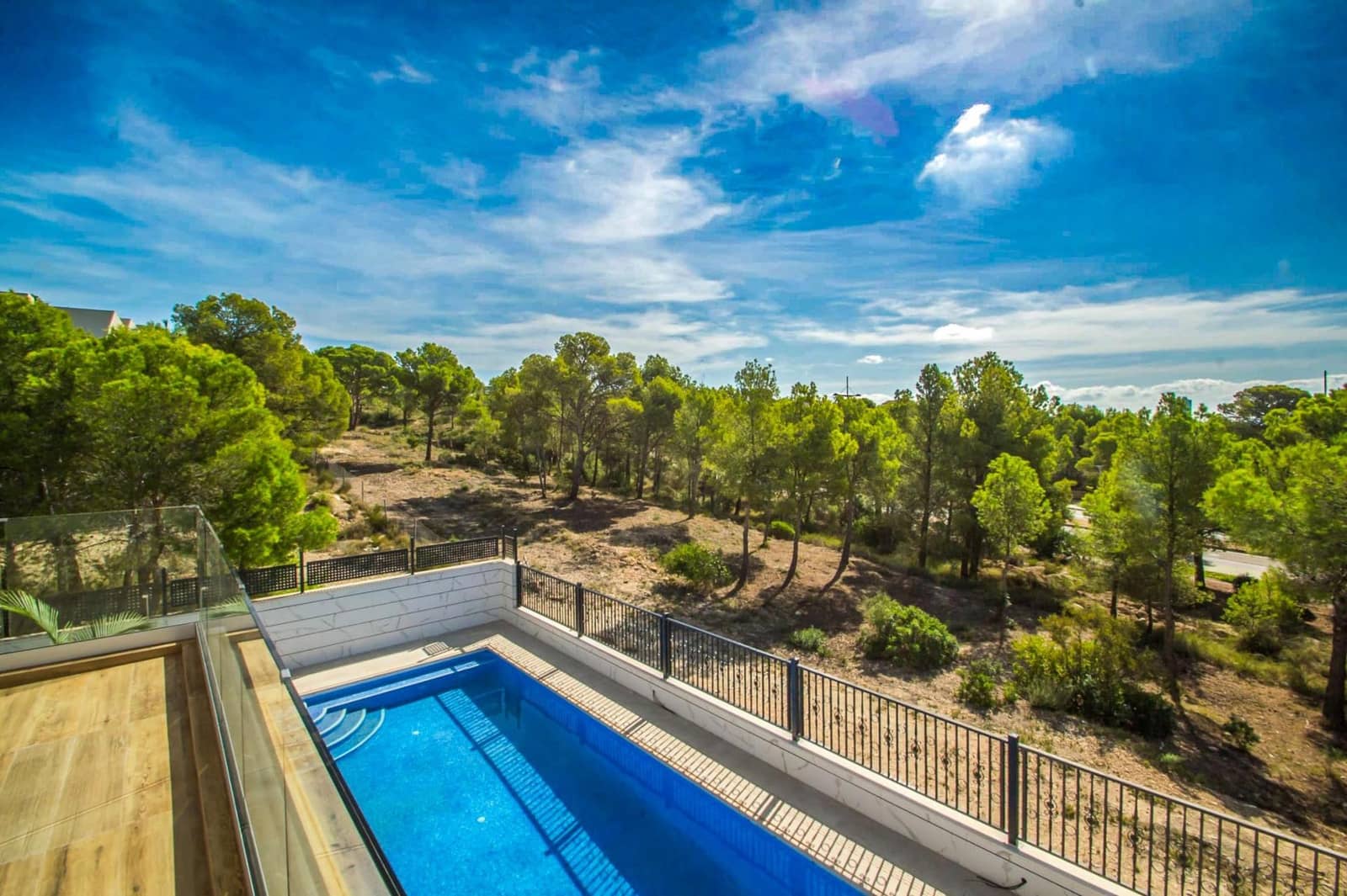 Chalet de 3 habitaciones en Finestrat en venta con piscina garaje - 800.000 € (Ref: 8059594)