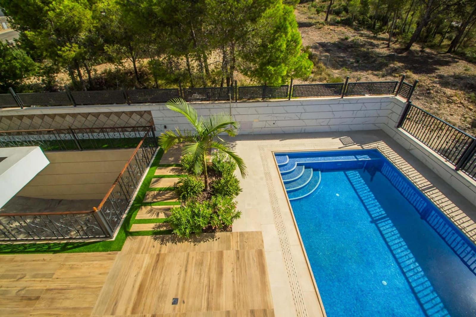 Chalet de 3 habitaciones en Finestrat en venta con piscina garaje - 800.000 € (Ref: 8059594)