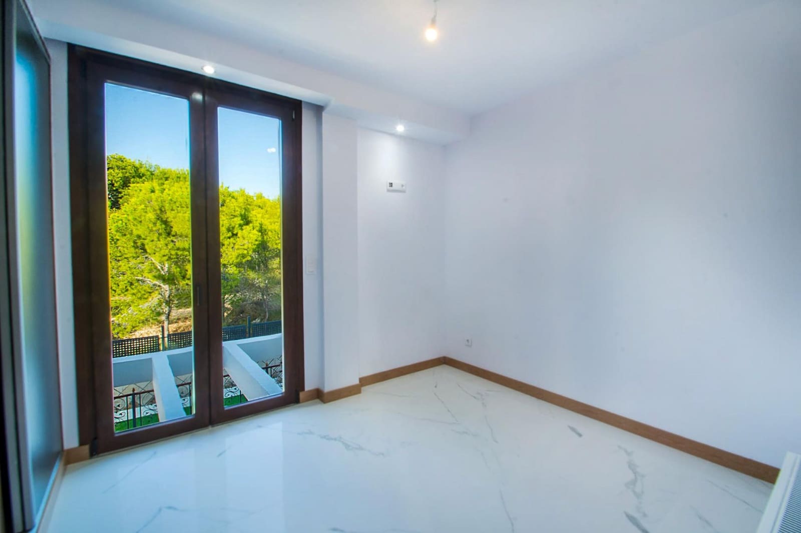 Chalet de 3 habitaciones en Finestrat en venta con piscina garaje - 800.000 € (Ref: 8059594)