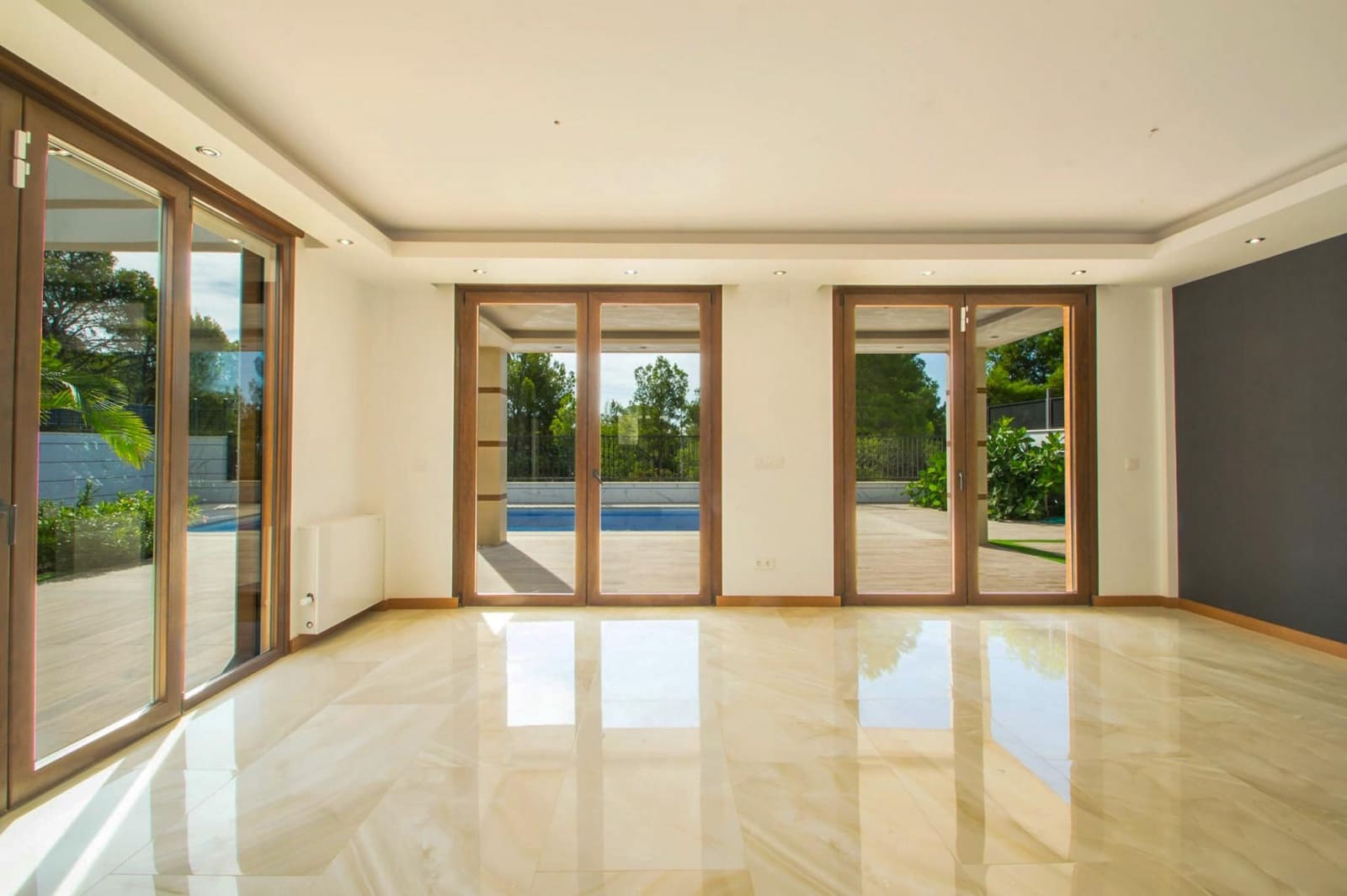 Chalet de 3 habitaciones en Finestrat en venta con piscina garaje - 800.000 € (Ref: 8059594)