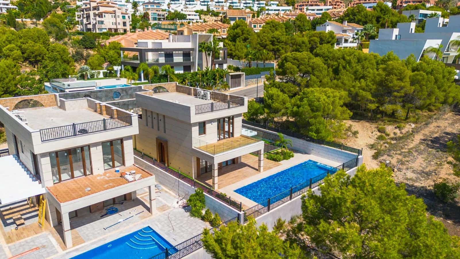 Chalet de 3 habitaciones en Finestrat en venta con piscina garaje - 800.000 € (Ref: 8059594)