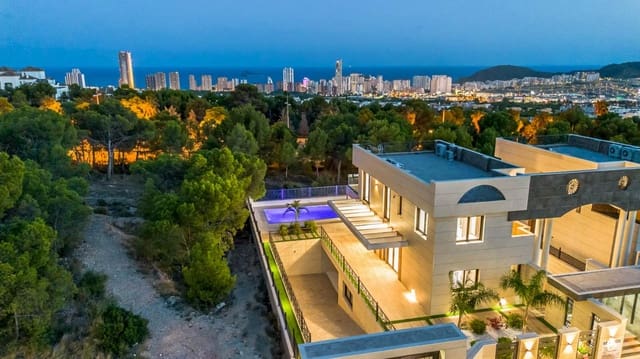 3 bedroom Villa for sale in Finestrat with pool garage - € 800,000 (Ref: 8059594)