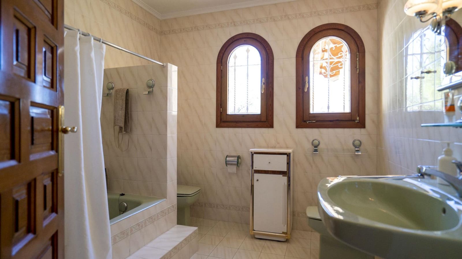 5 bedroom Villa for sale in Alfaz del Pi / L'Alfas del Pi with garage - € 945,000 (Ref: 8059617)