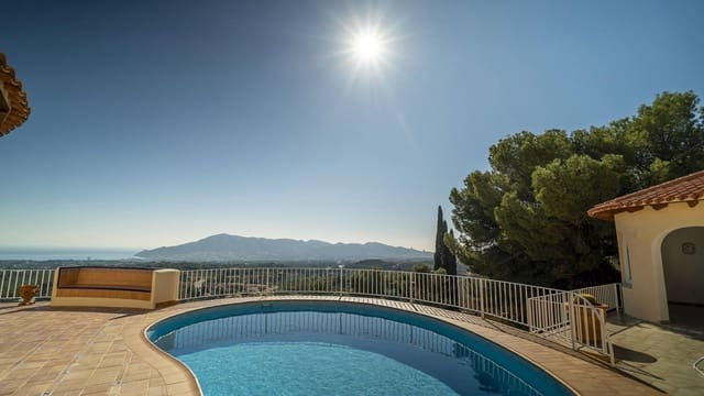 5 slaapkamer Villa te koop in Alfaz del Pi / L'Alfàs del Pi met garage - € 945.000 (Ref: 8059617)