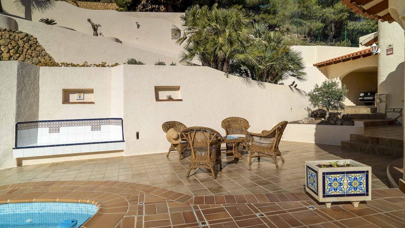 5 bedroom Villa for sale in Alfaz del Pi / L'Alfas del Pi with garage - € 945,000 (Ref: 8059617)