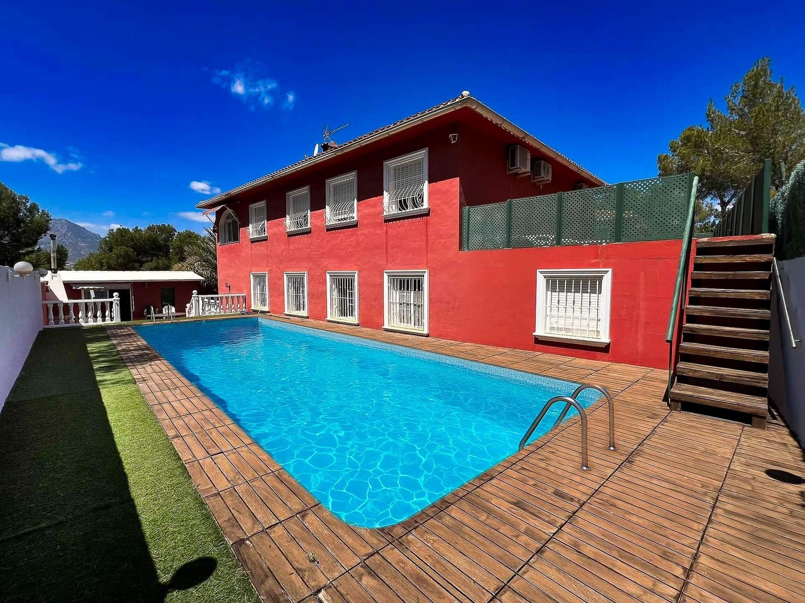 16 bedroom Villa for sale in Albir with pool - € 1,250,000 (Ref: 8331733)