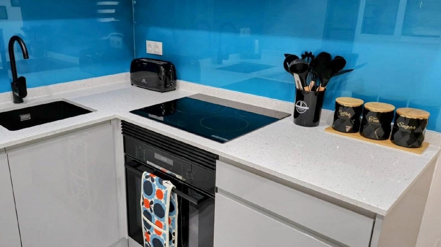 3 slaapkamer Rijtjeshuis te huur in Albir met zwembad garage - € 1.500 (Ref: 8434465)