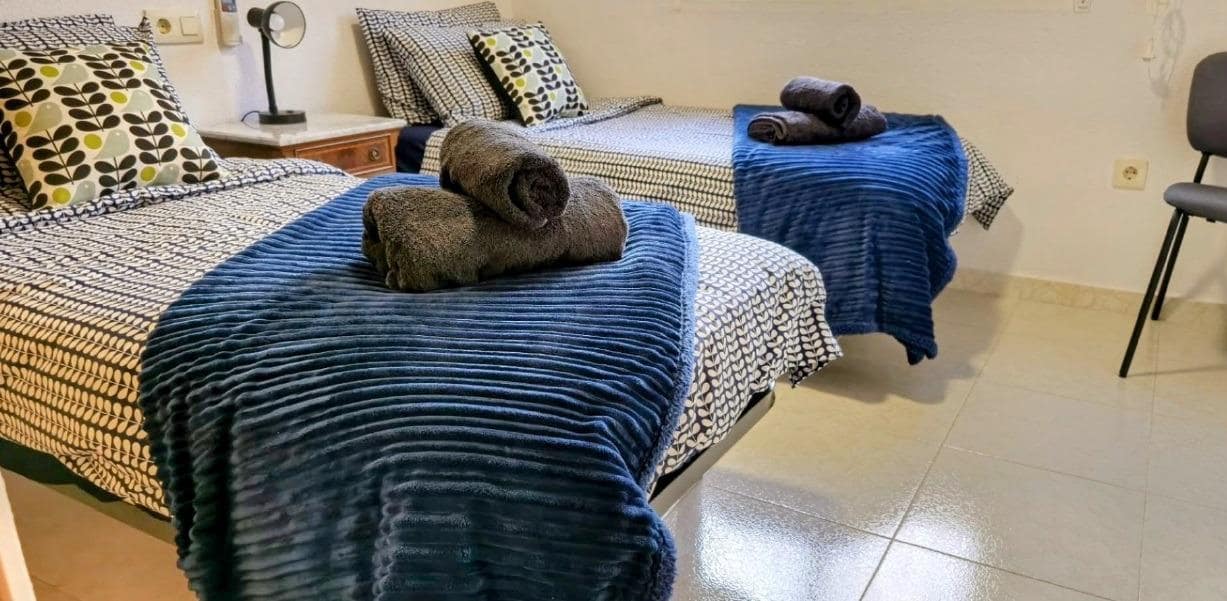 3 slaapkamer Rijtjeshuis te huur in Albir met zwembad garage - € 1.500 (Ref: 8434465)