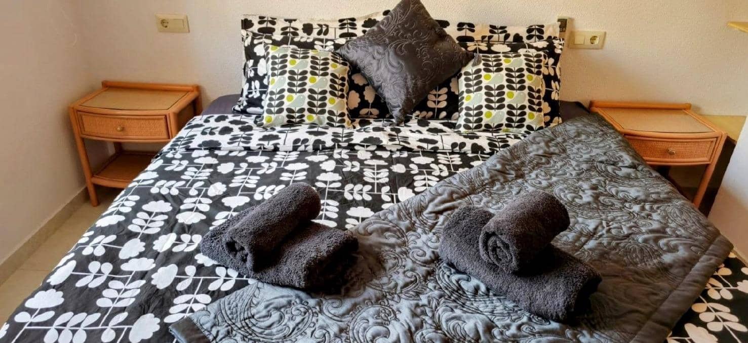 3 slaapkamer Rijtjeshuis te huur in Albir met zwembad garage - € 1.500 (Ref: 8434465)