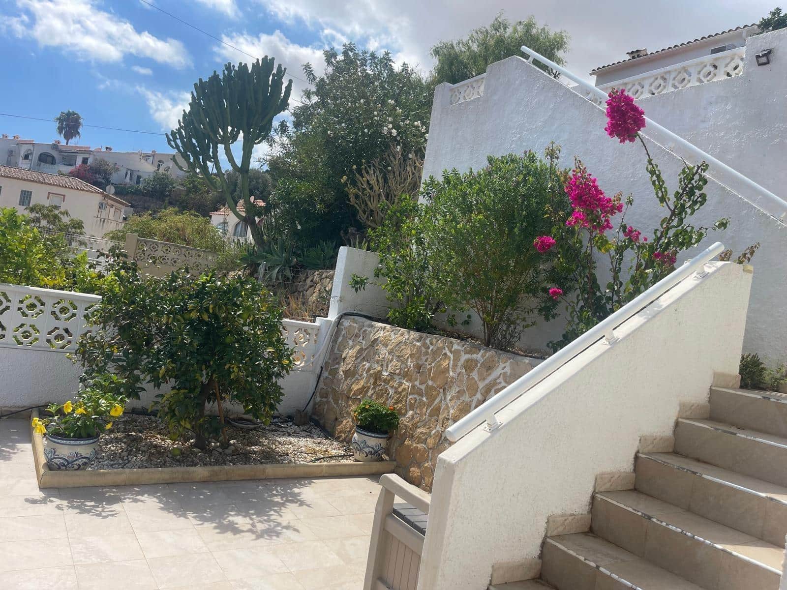 2 soveværelse Bungalow til salg i La Nucia med swimmingpool - € 243.000 (Ref: 8534261)