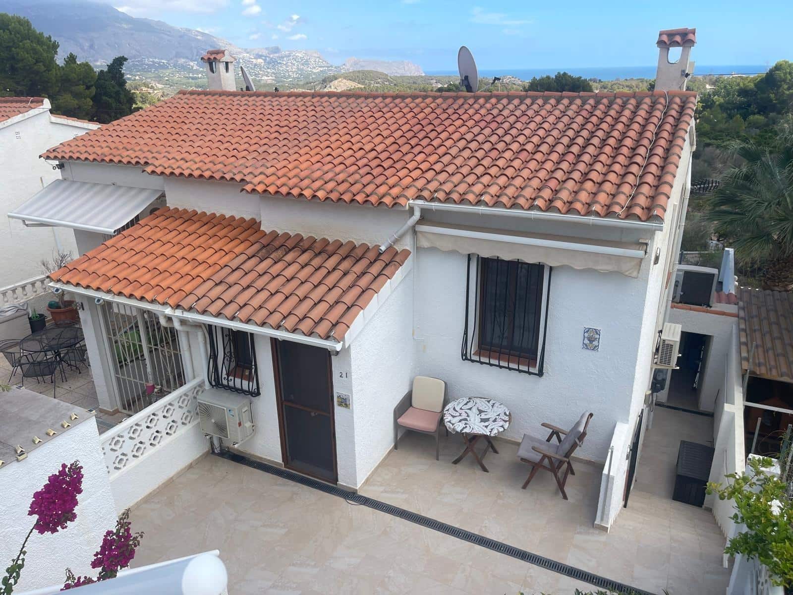 2 soveværelse Bungalow til salg i La Nucia med swimmingpool - € 243.000 (Ref: 8534261)