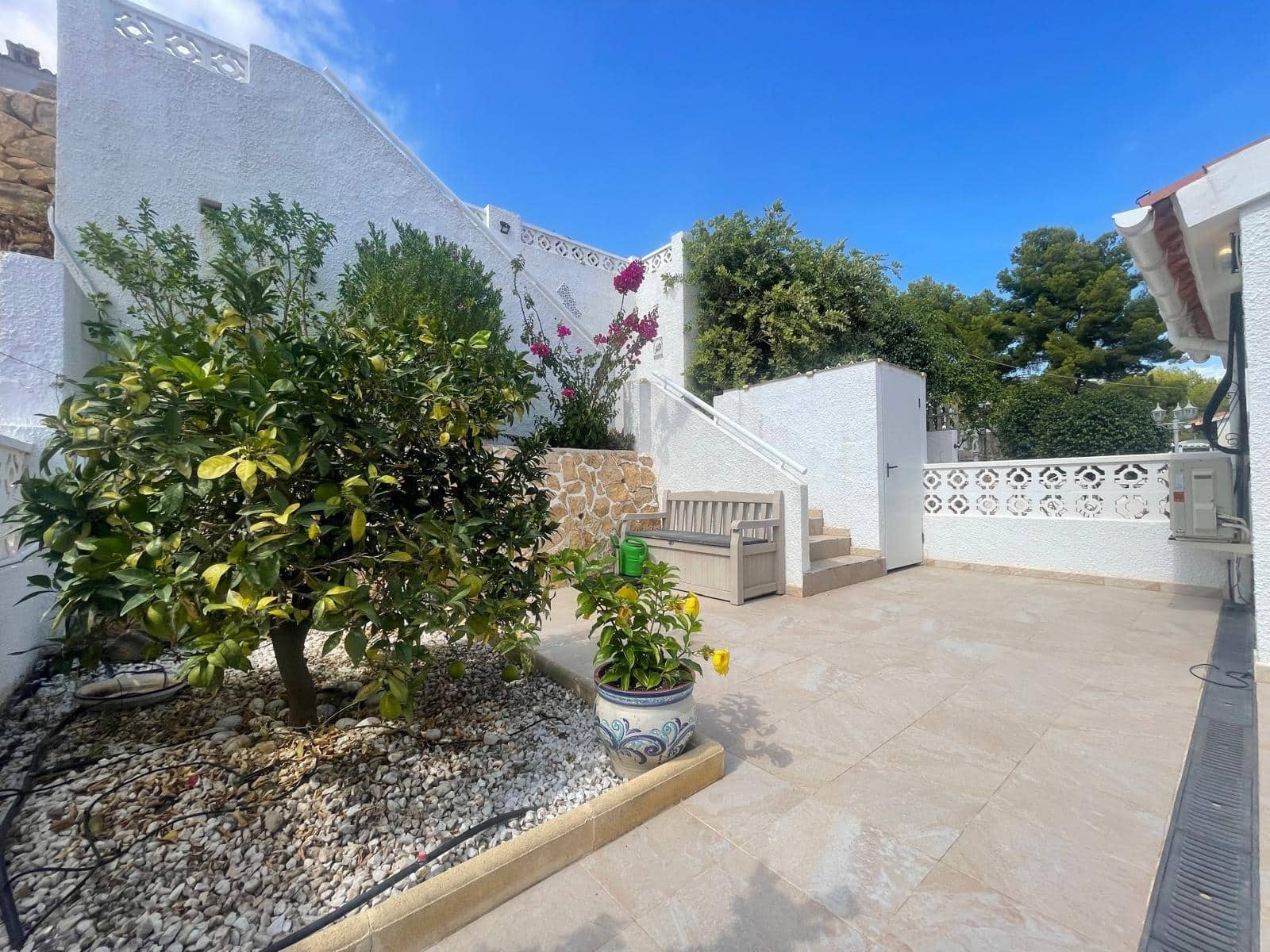 2 soveværelse Bungalow til salg i La Nucia med swimmingpool - € 243.000 (Ref: 8534261)