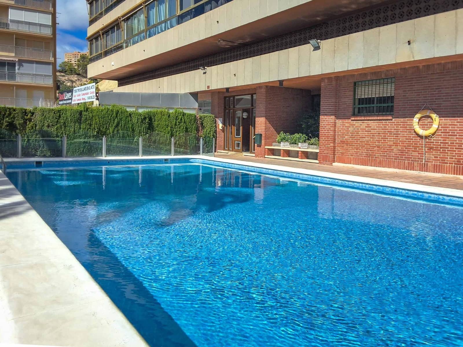 2 bedroom Apartment for sale in Benidorm with pool garage - € 790,000 (Ref: 8570520)