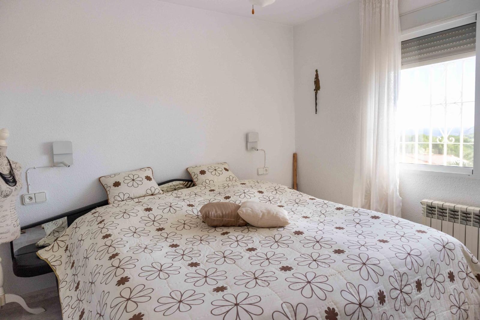 Chalet de 7 habitaciones en Alfaz del Pi / L'Alfàs del Pi en venta con piscina garaje - 460.000 € (Ref: 8599840)