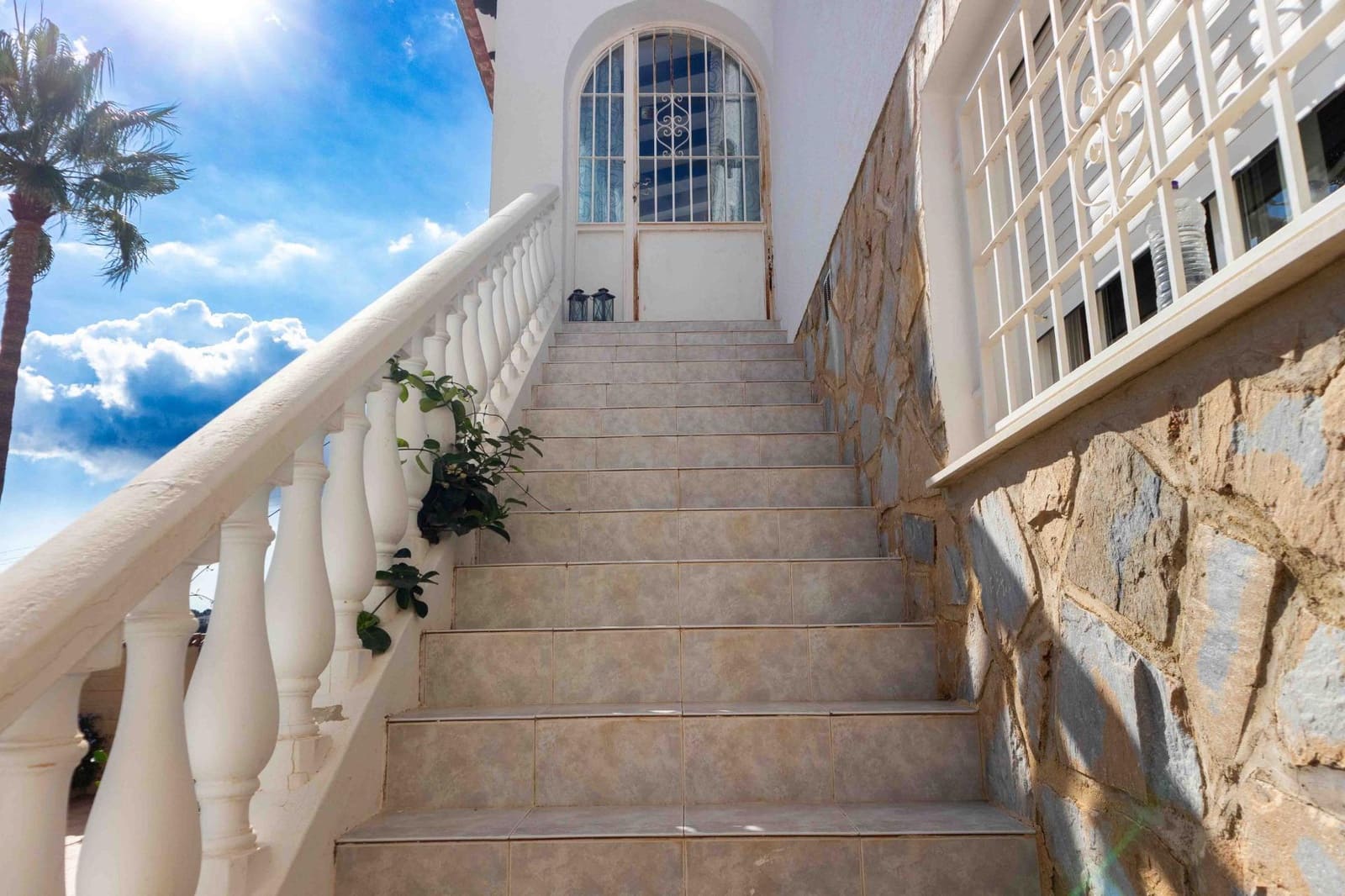 Chalet de 7 habitaciones en Alfaz del Pi / L'Alfàs del Pi en venta con piscina garaje - 460.000 € (Ref: 8599840)