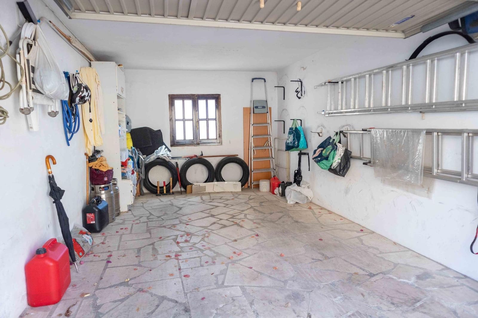 Chalet de 7 habitaciones en Alfaz del Pi / L'Alfàs del Pi en venta con piscina garaje - 460.000 € (Ref: 8599840)