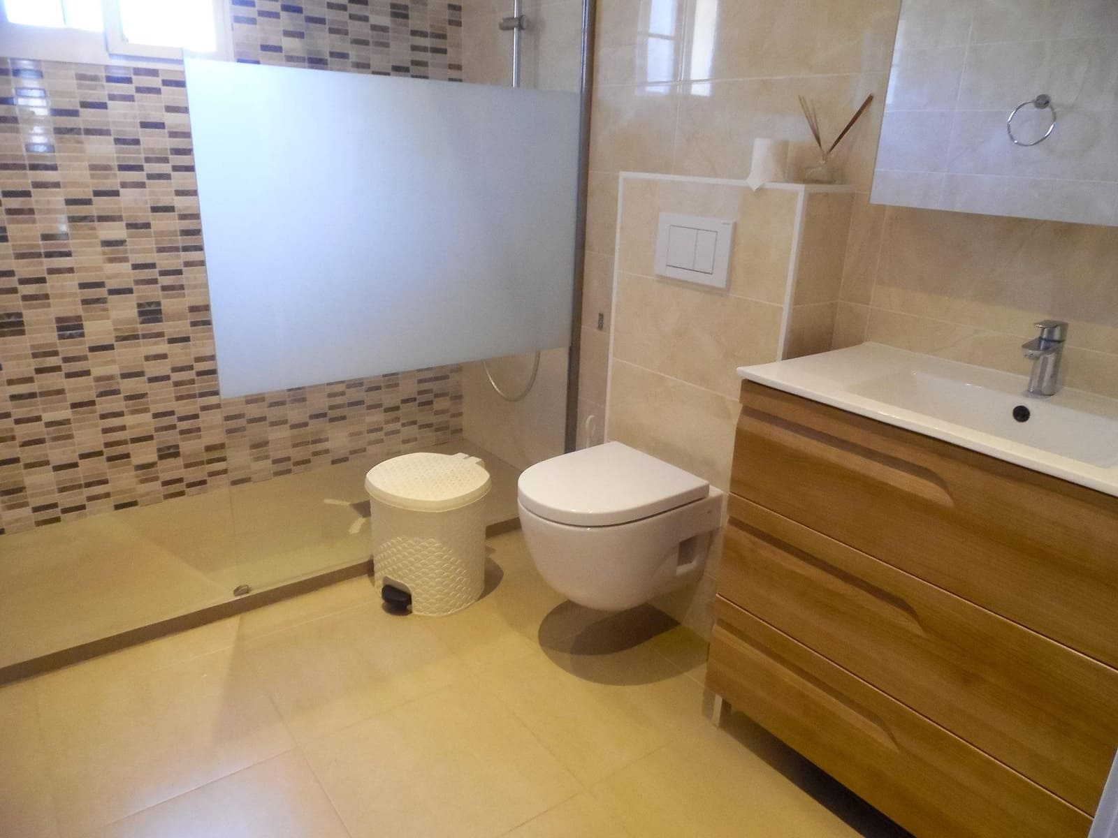 9 bedroom Villa for sale in Albir with pool garage - € 750,000 (Ref: 8638678)