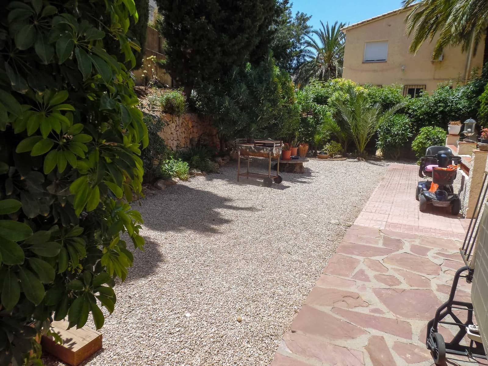 9 bedroom Villa for sale in Albir with pool garage - € 750,000 (Ref: 8638678)