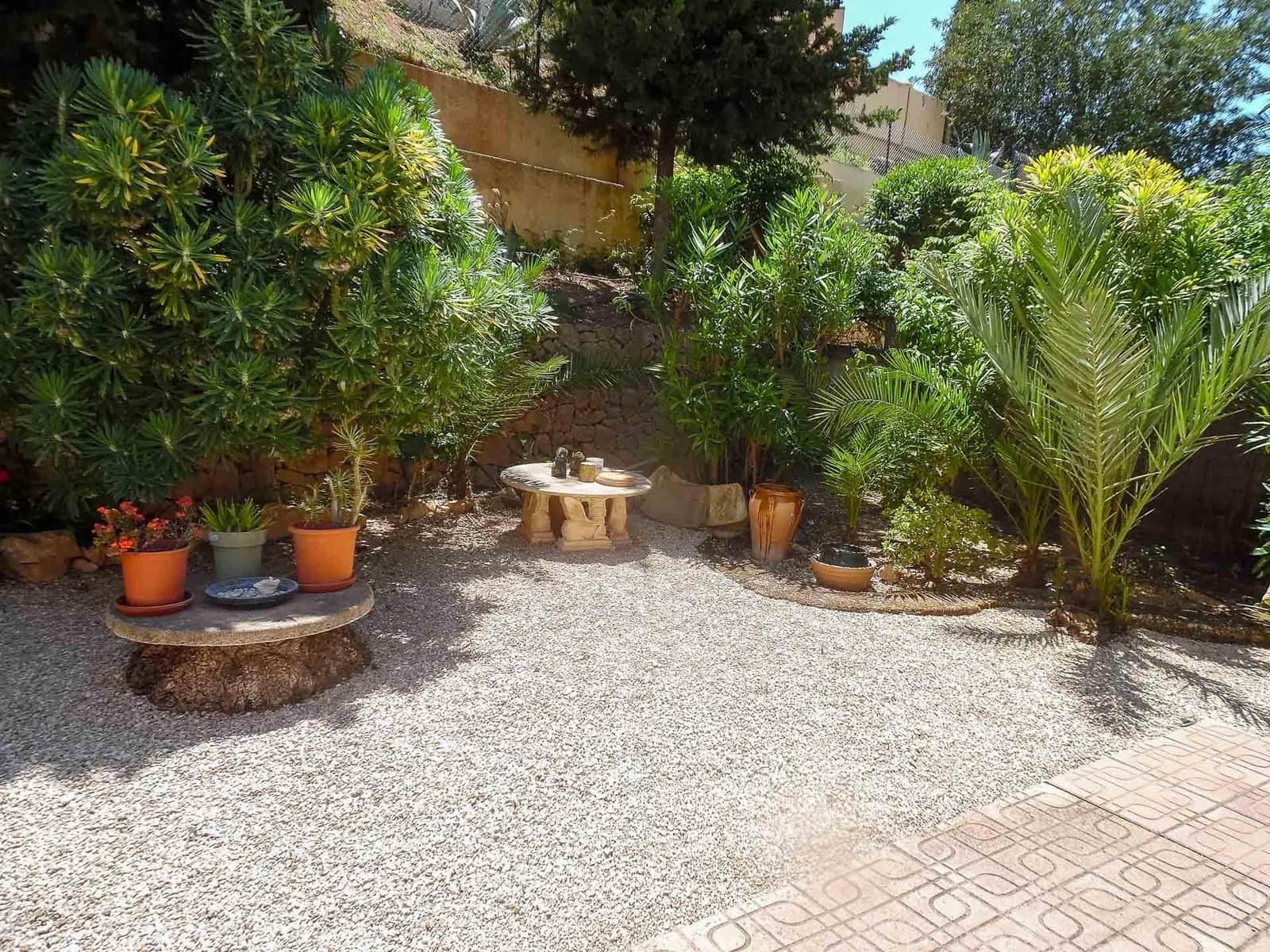 9 bedroom Villa for sale in Albir with pool garage - € 750,000 (Ref: 8638678)