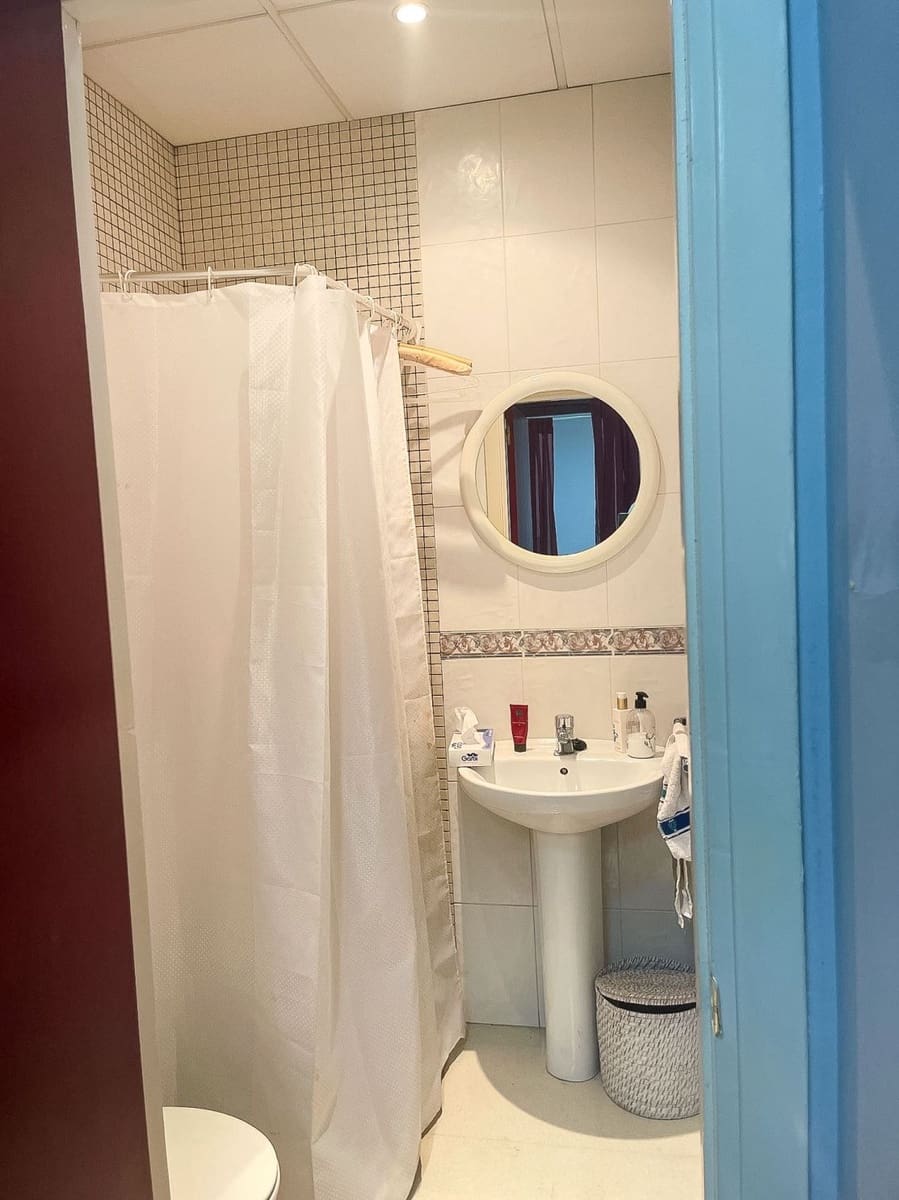 1 soveværelse Erhverv til leje i Albir - € 950 (Ref: 8646020)