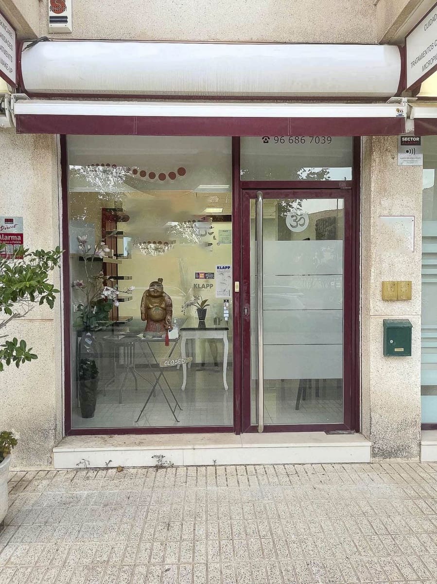 1 soveværelse Erhverv til leje i Albir - € 950 (Ref: 8646020)