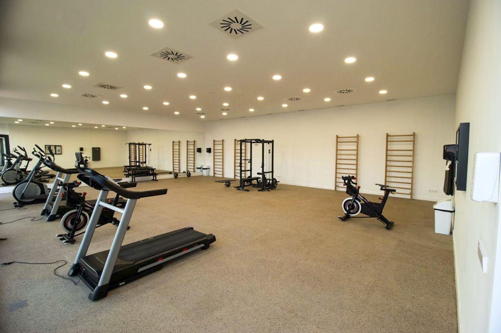 3 sypialnia Penthouse na sprzedaż w Finestrat z basenem garażem - 479 000 € (Ref: 8662822)