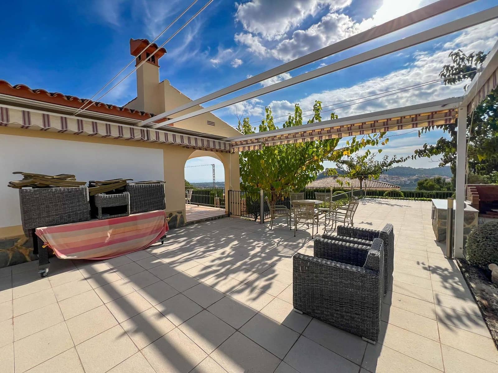 4 soverom Villa til salgs i Polop med svømmebasseng garasje - € 695 000 (Ref: 8672164)