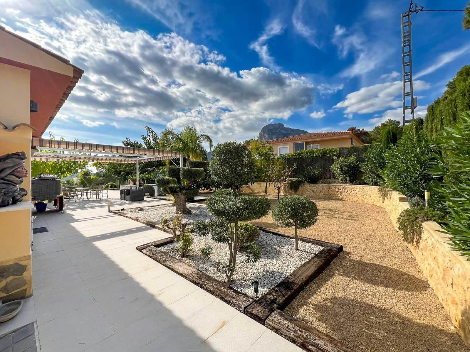 4 soverom Villa til salgs i Polop med svømmebasseng garasje - € 695 000 (Ref: 8672164)